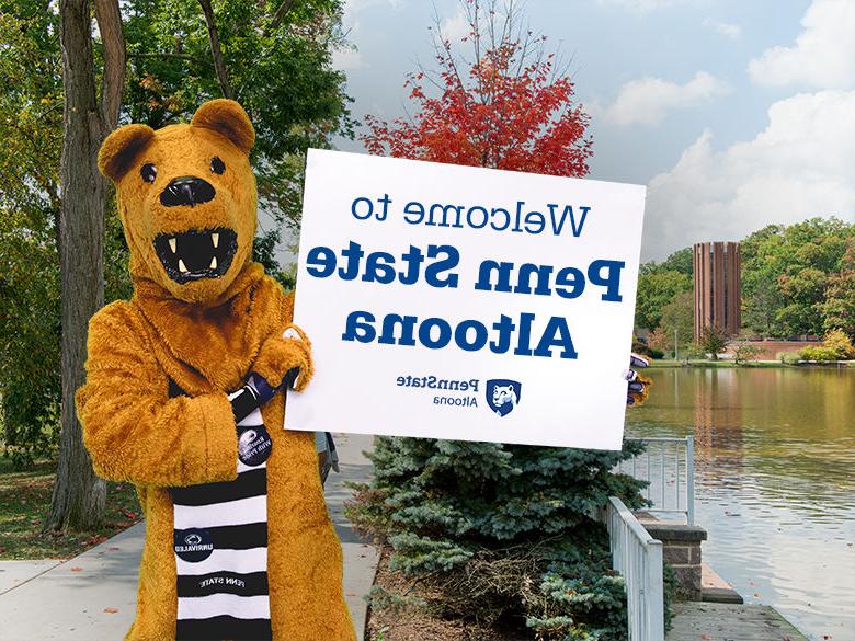 The Nittany Lion mascot holding up a sign reading Welcome to <a href='http://itwn5j.uncsj.com'>十大网投平台信誉排行榜</a>阿尔图纳分校